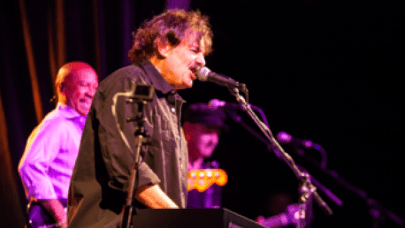 Burton Cummings was the surprise entertainment at this year's Country Classic Auction.