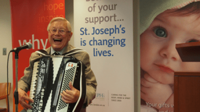  “Polka King” Walter Ostanek